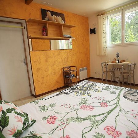 Launie Lea Appartement Eyzerac Buitenkant foto