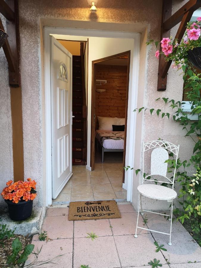 Launie Lea Appartement Eyzerac Buitenkant foto